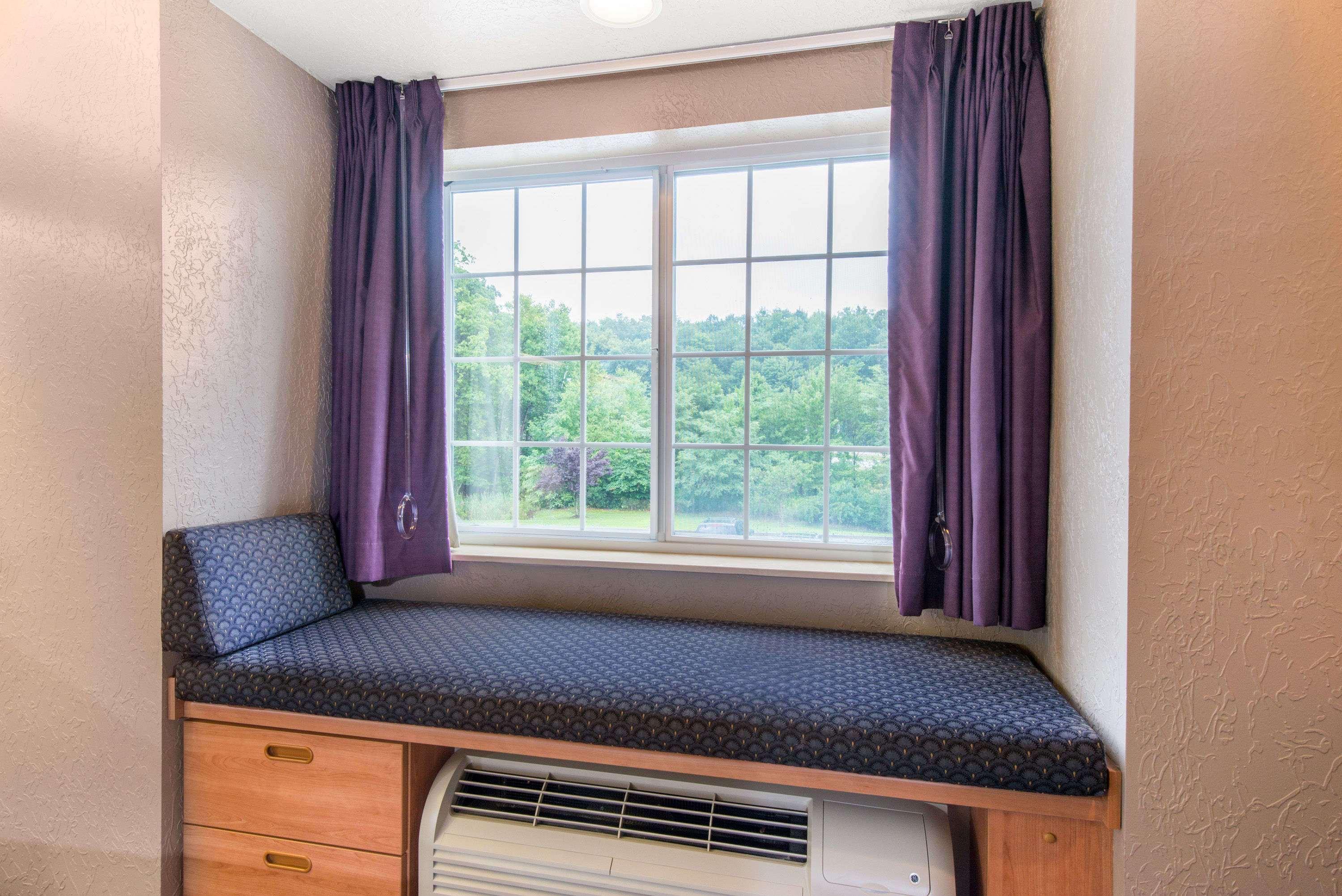 Microtel Inn & Suites By Wyndham Hazelton/Bruceton Mills Εξωτερικό φωτογραφία