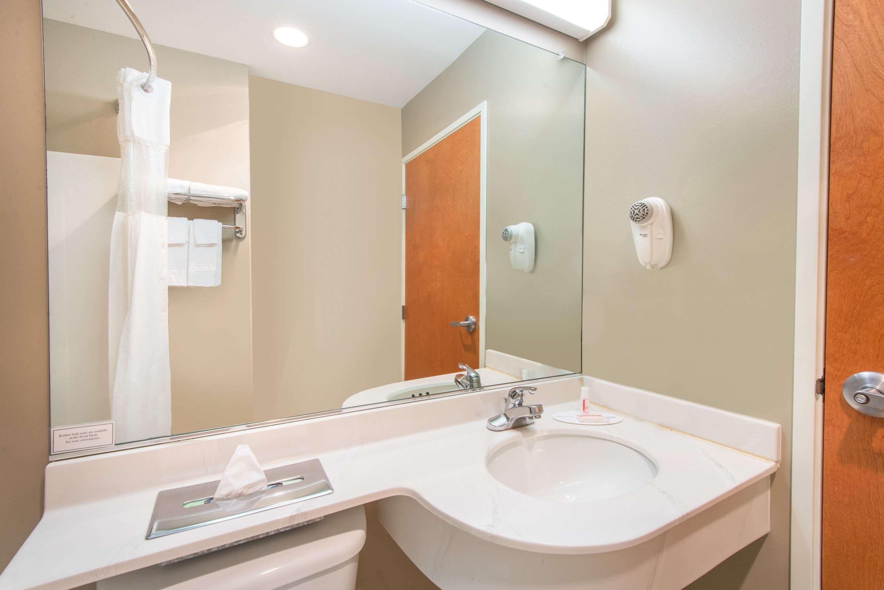 Microtel Inn & Suites By Wyndham Hazelton/Bruceton Mills Εξωτερικό φωτογραφία