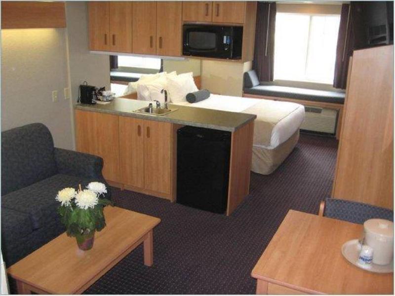 Microtel Inn & Suites By Wyndham Hazelton/Bruceton Mills Εξωτερικό φωτογραφία
