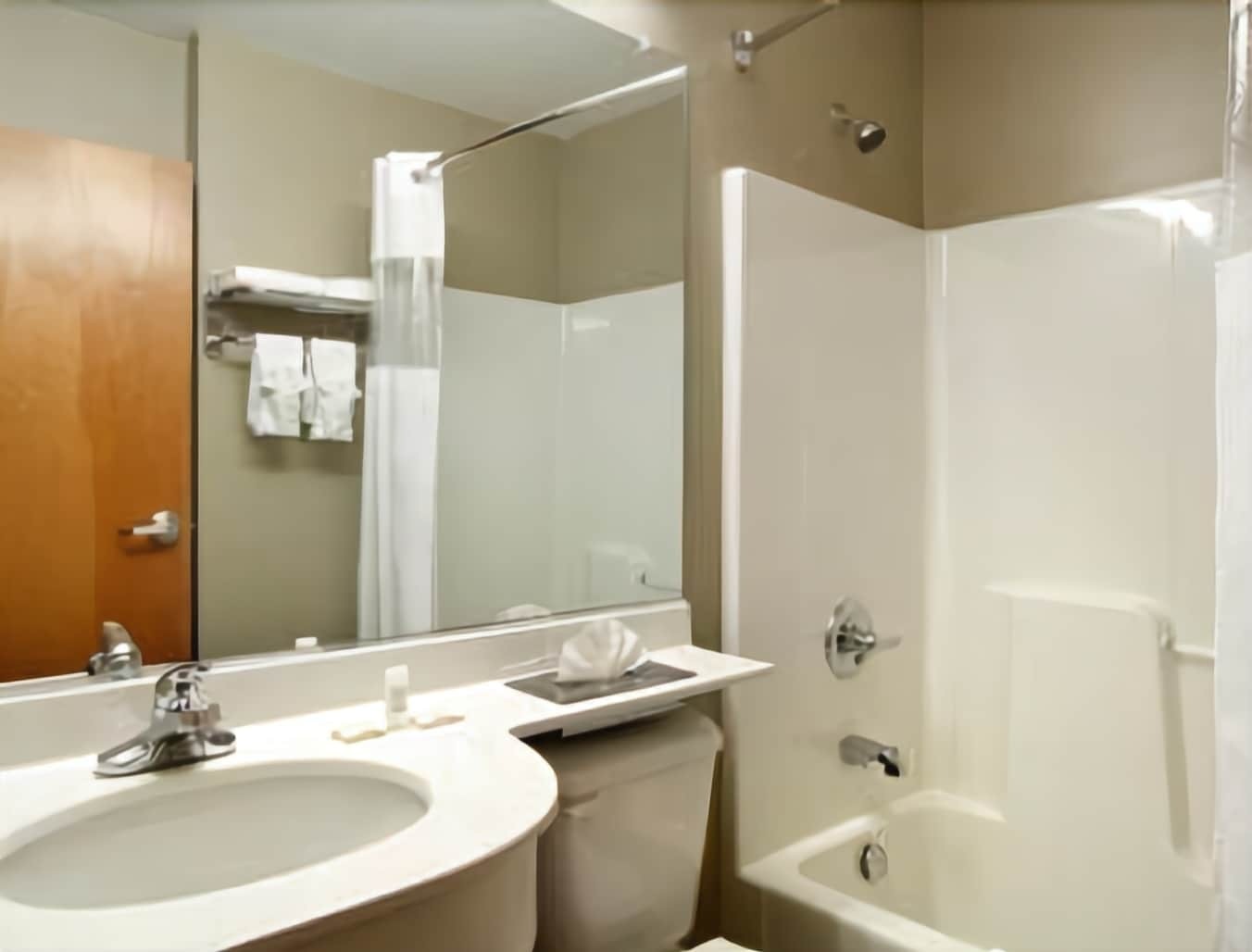 Microtel Inn & Suites By Wyndham Hazelton/Bruceton Mills Δωμάτιο φωτογραφία