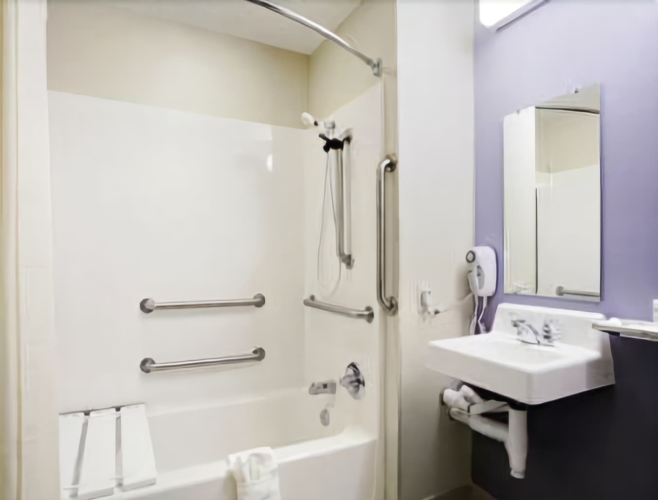 Microtel Inn & Suites By Wyndham Hazelton/Bruceton Mills Δωμάτιο φωτογραφία
