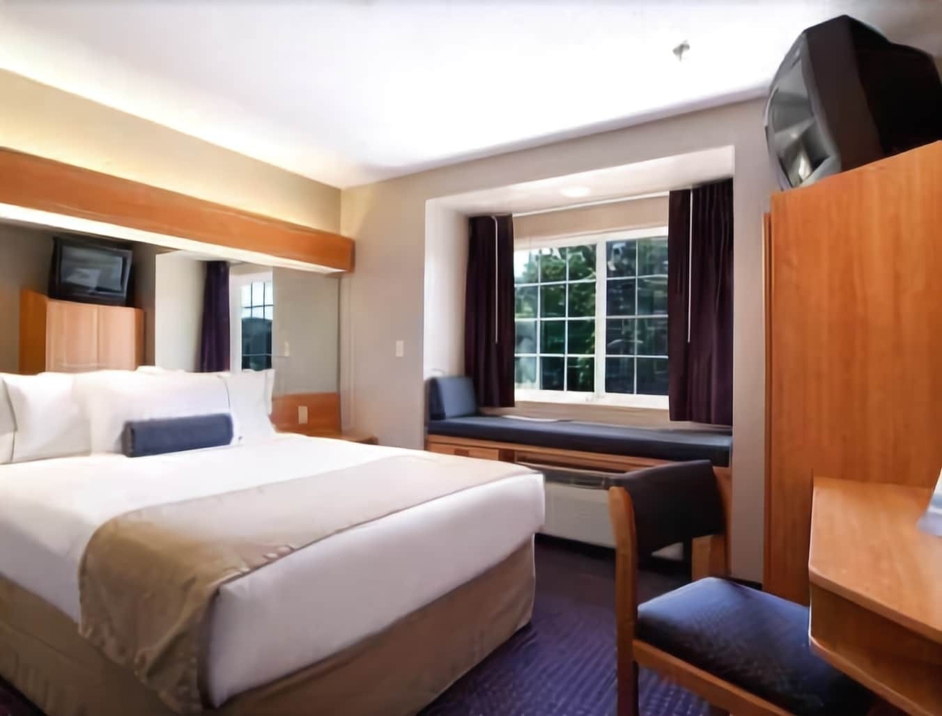 Microtel Inn & Suites By Wyndham Hazelton/Bruceton Mills Δωμάτιο φωτογραφία